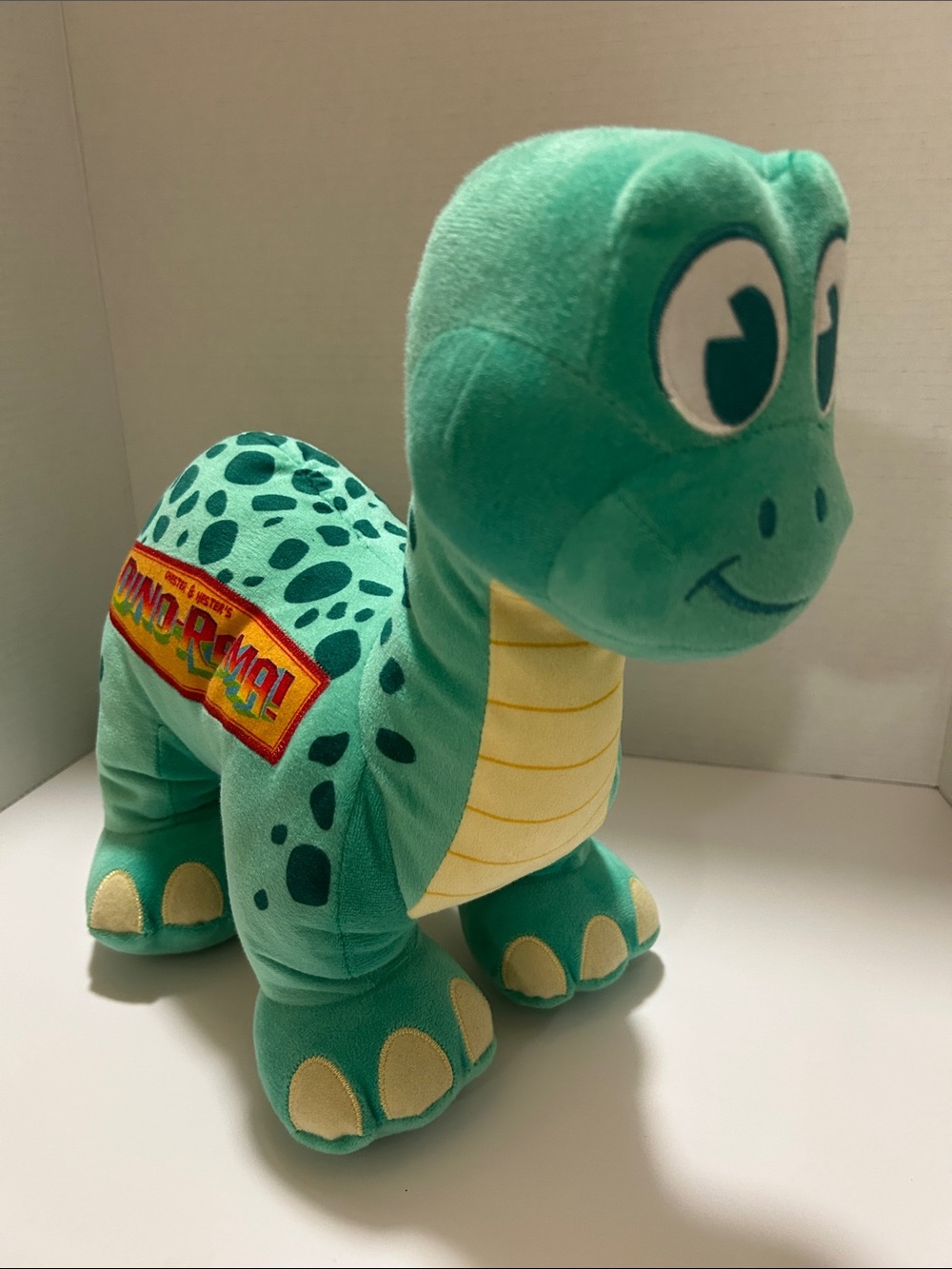 Disney Animal Kingdom Chester Hesters Dino-Rama Dinoland Longneck Dinosaur Plush